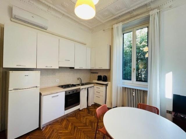 Correggio 44 - VELO Apartment in Milan