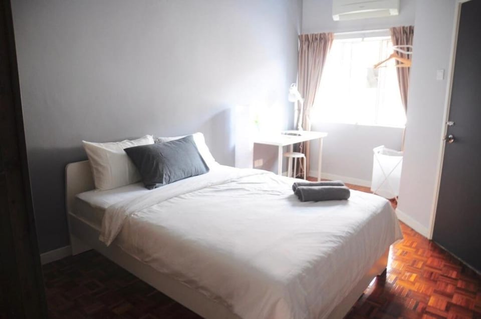 Grayhaus BU3 House at Bandar Utama - near 1 Utama Shopping Centre - Stay Only NO EVENTS House in Petaling Jaya