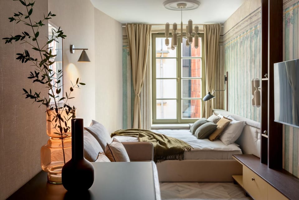 Bed, TV and multimedia