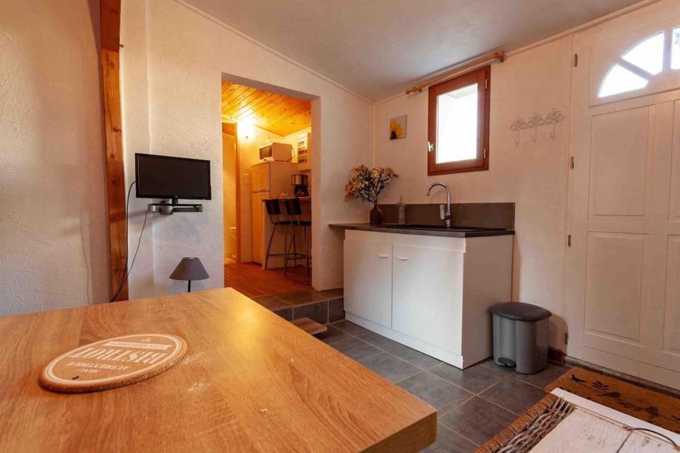 charmante maisonnette & jardin non clos proche forêt Apartment in Île-de-France