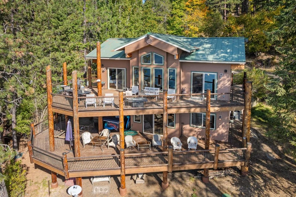 Rockford Bay Beauty Coeur d' Alene ID House in Kootenai County