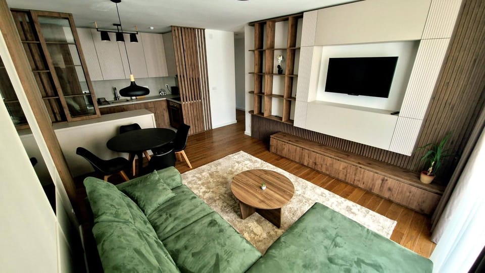 Communal lounge/ TV room, TV and multimedia, Living room, Seating area, Evening entertainment