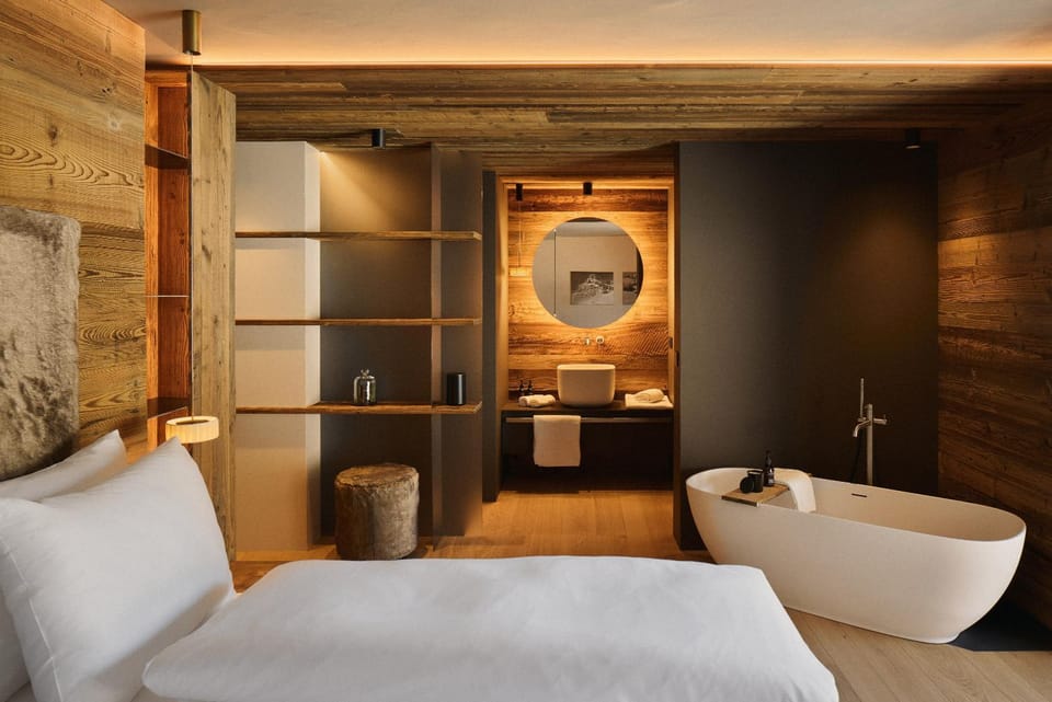 Bed, Bathroom, Photo of the whole room, Bedroom, Bath