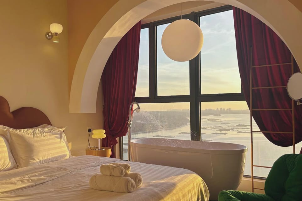 Bed, Photo of the whole room, Bedroom, Sea view, Bath