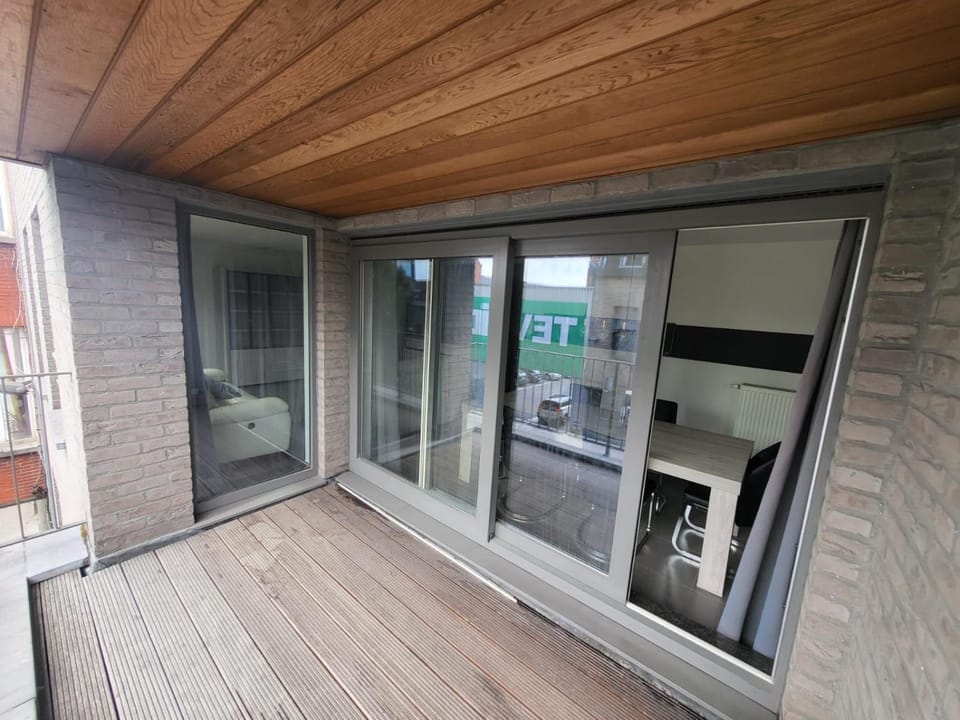 Ruim appartement met terras Apartment in Ghent