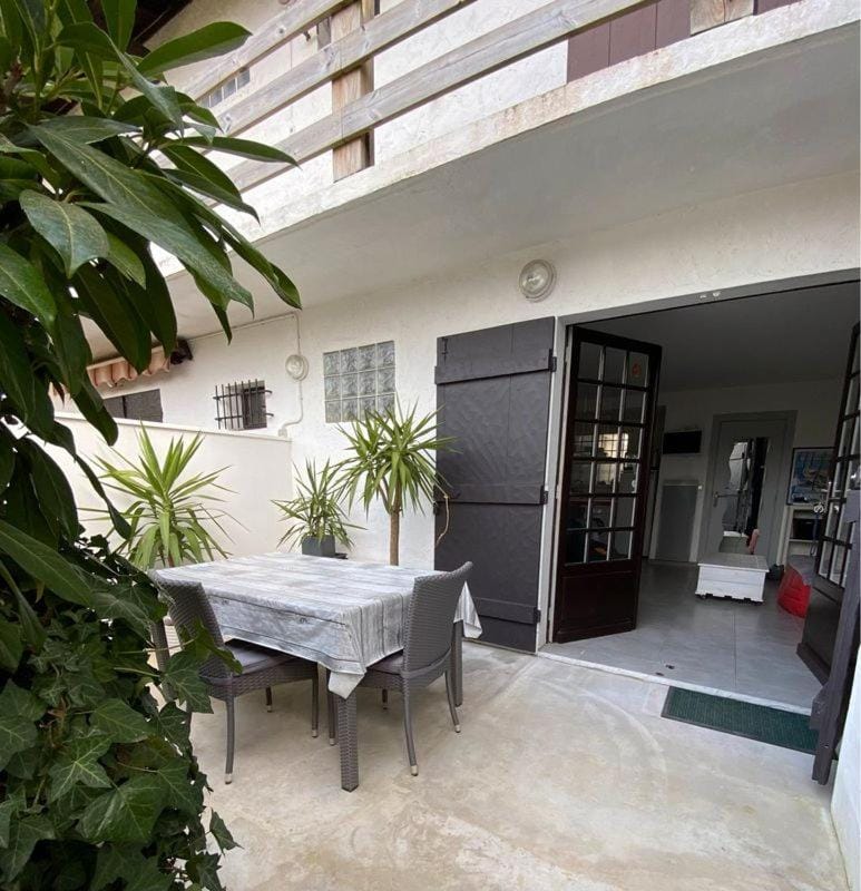 Studio lumineux avec terrasse Apartment in Arcachon