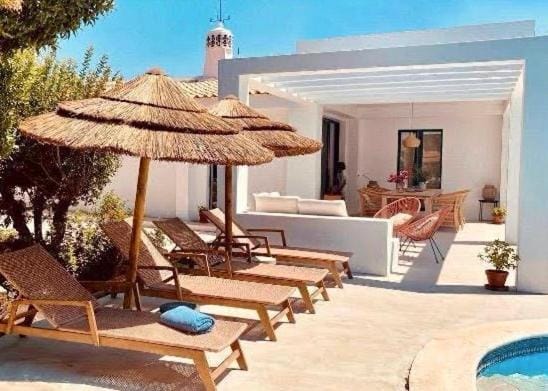 Seating area, Swimming pool