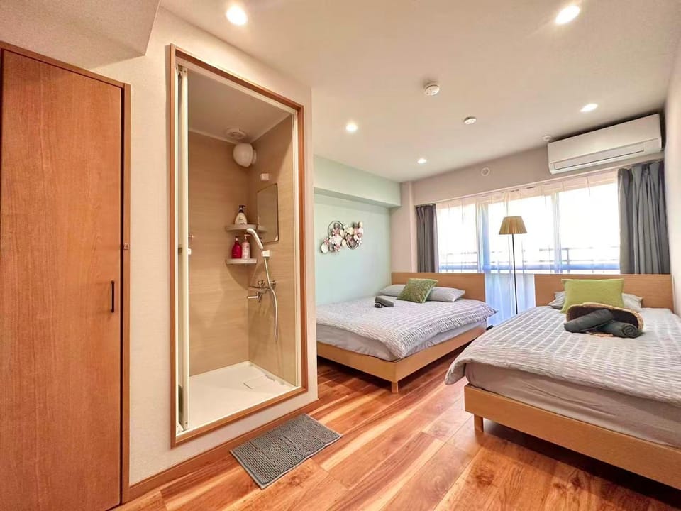 A新宿最中心 歌舞伎町 3bedrooms 2bathrooms 2toiltes步行到东新宿4分钟 步行到新宿9分钟 Max8 Apartment in Shinjuku