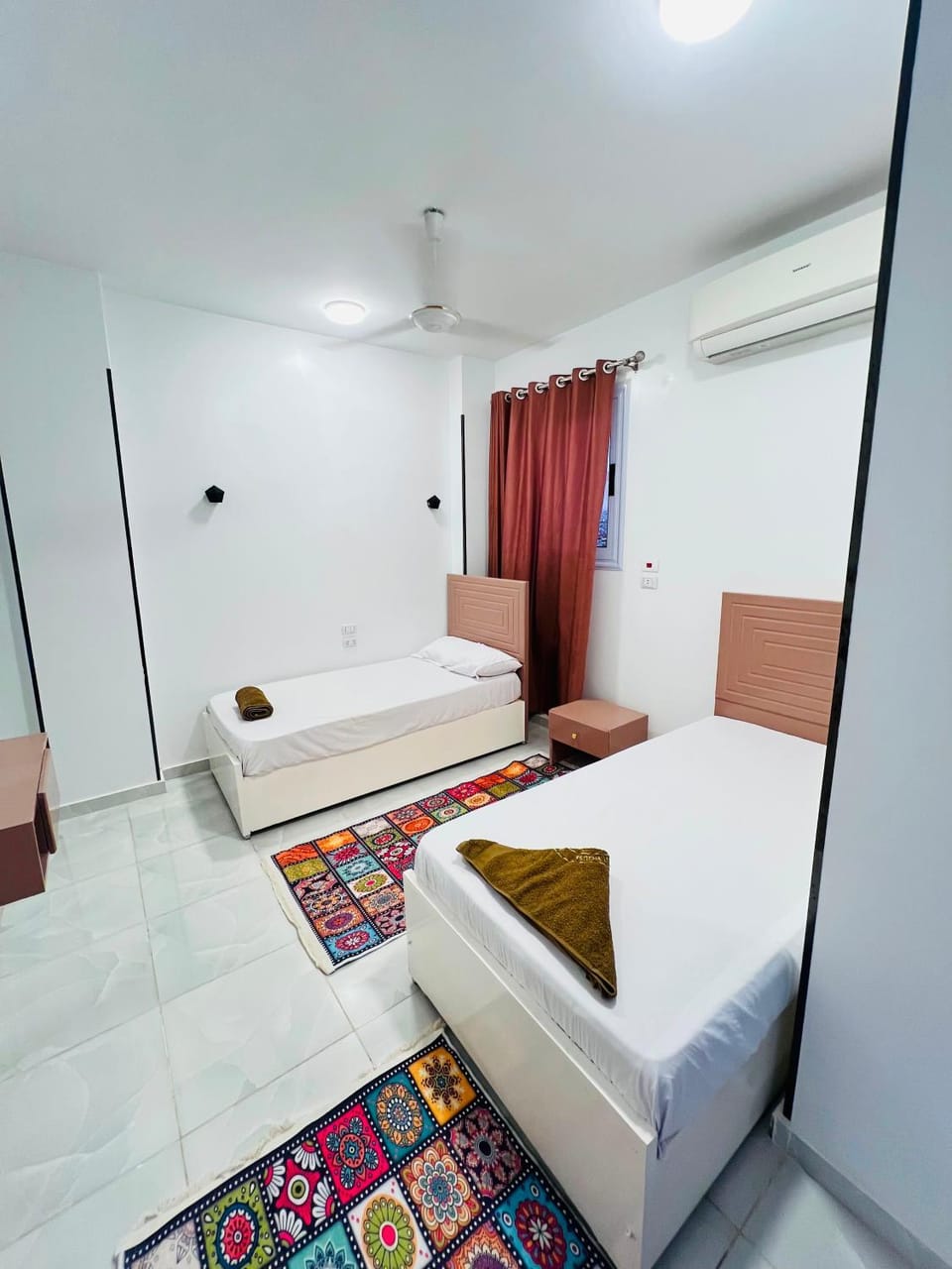 Bed, Photo of the whole room, Bedroom, air conditioner