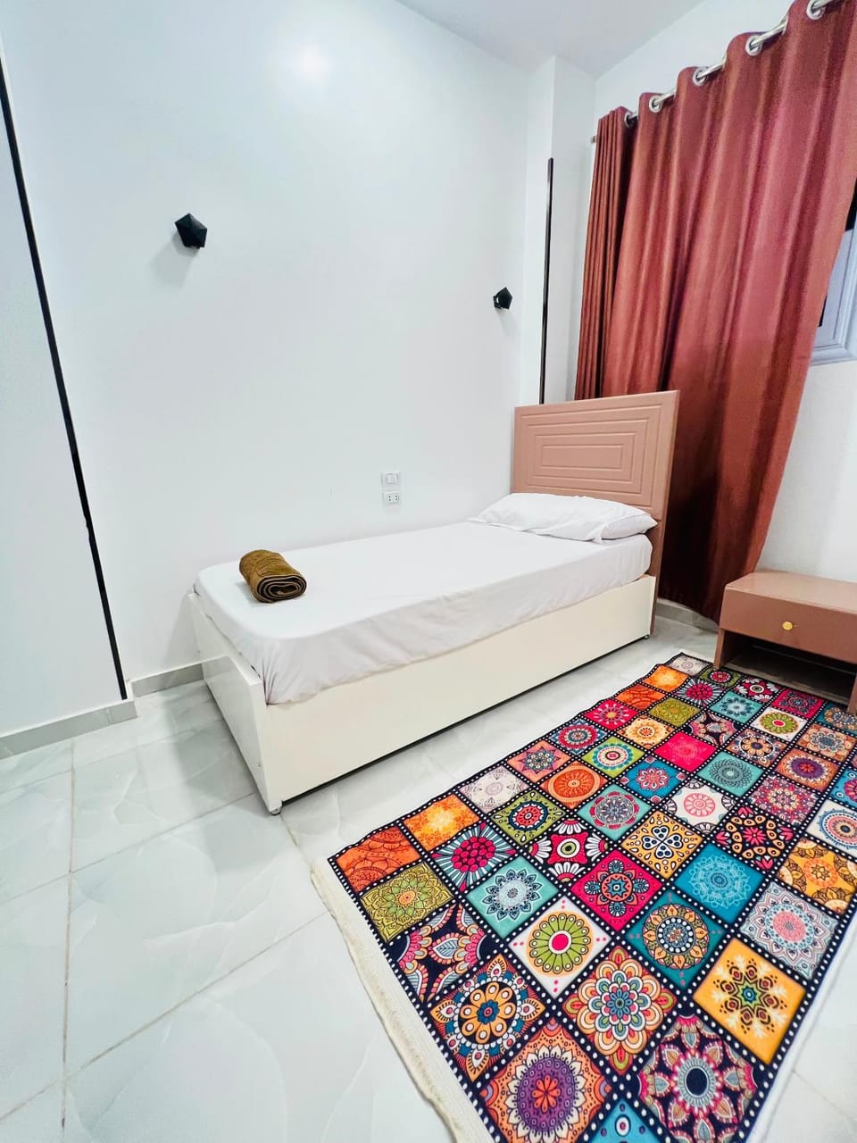 Bed, Photo of the whole room