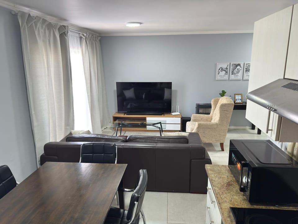 Blouberg Beach Gem 5 Min Walk Apartment in Cape Town