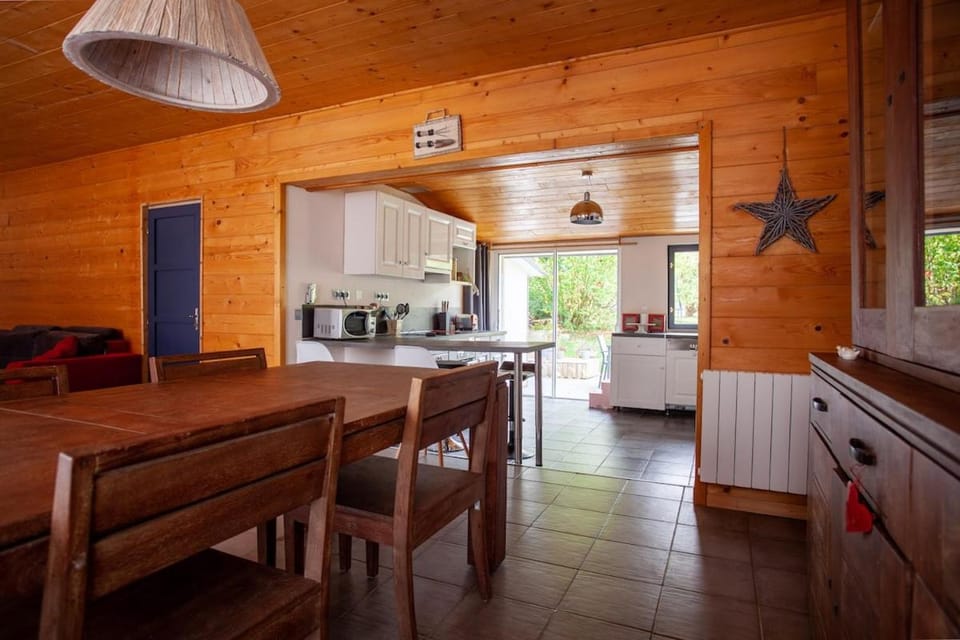 petite maison avec grand jardin clos Apartment in Île-de-France