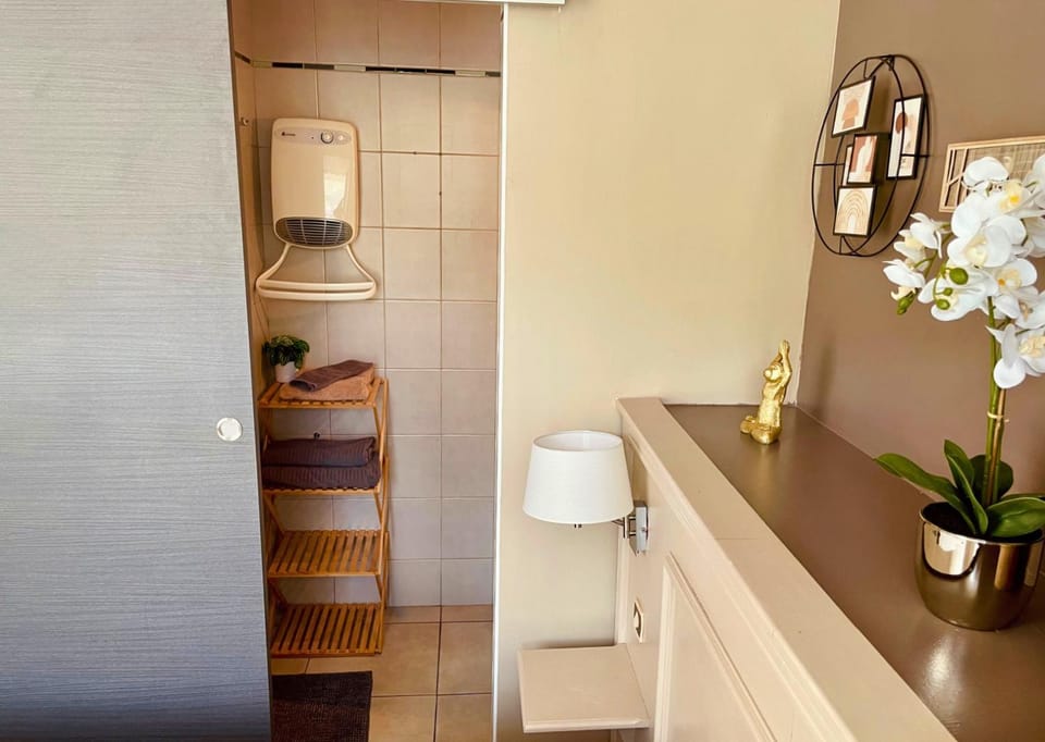 Bathroom, towels, towels