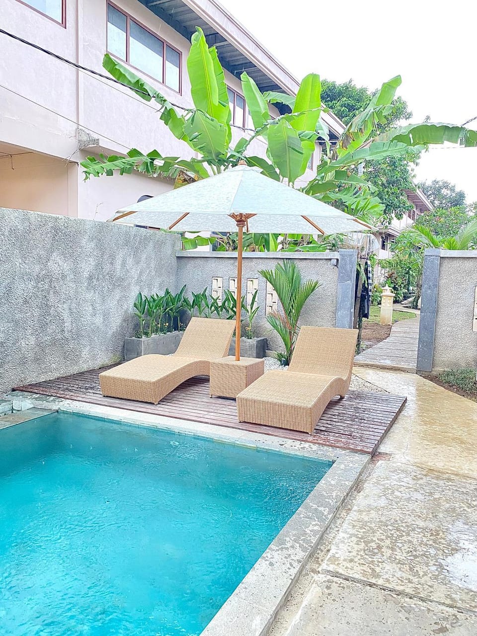 Pool view