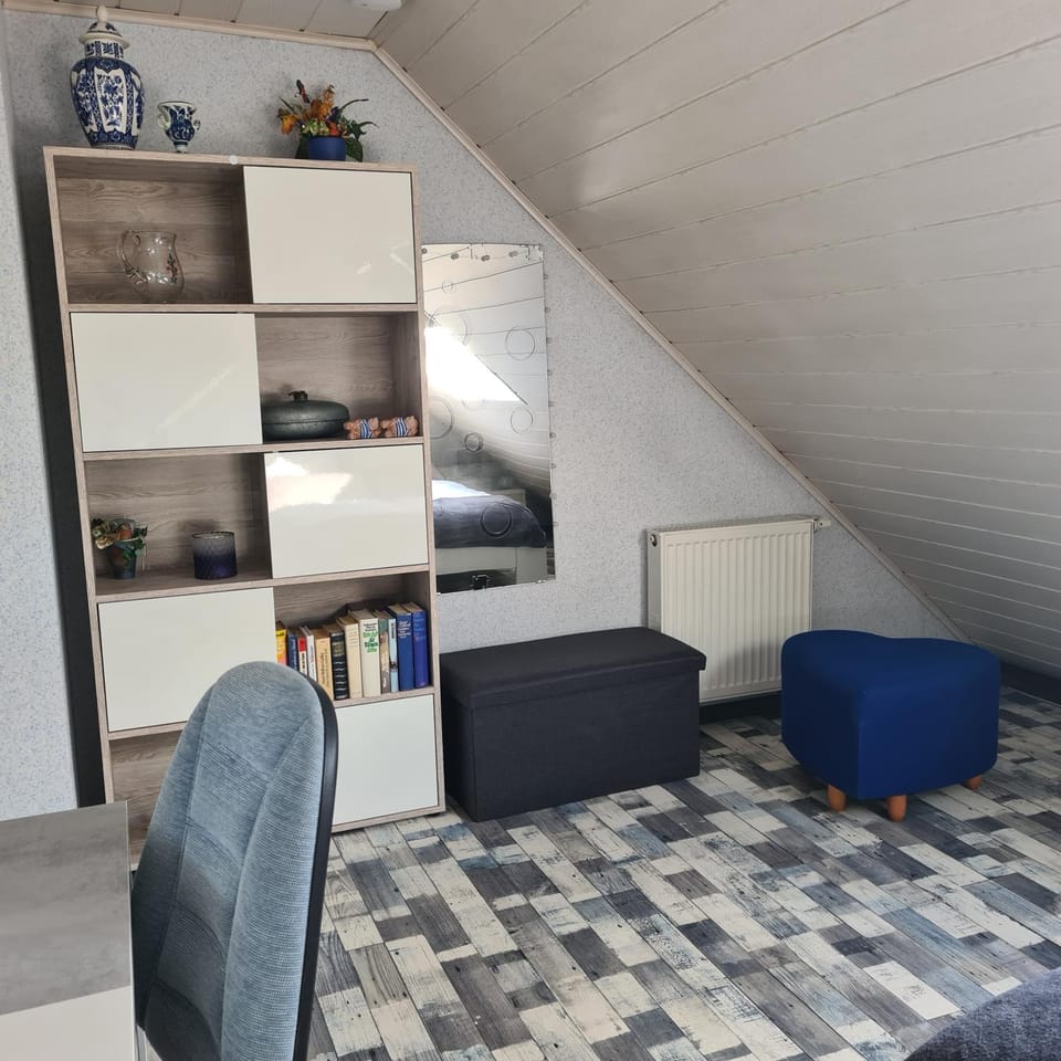 ,, Himmelsblick "Apartment komplett möbliert,direkt an der Haltestelle, nach Heidelberg,Mannheim ,Weinheim Apartment in Baden-Württemberg