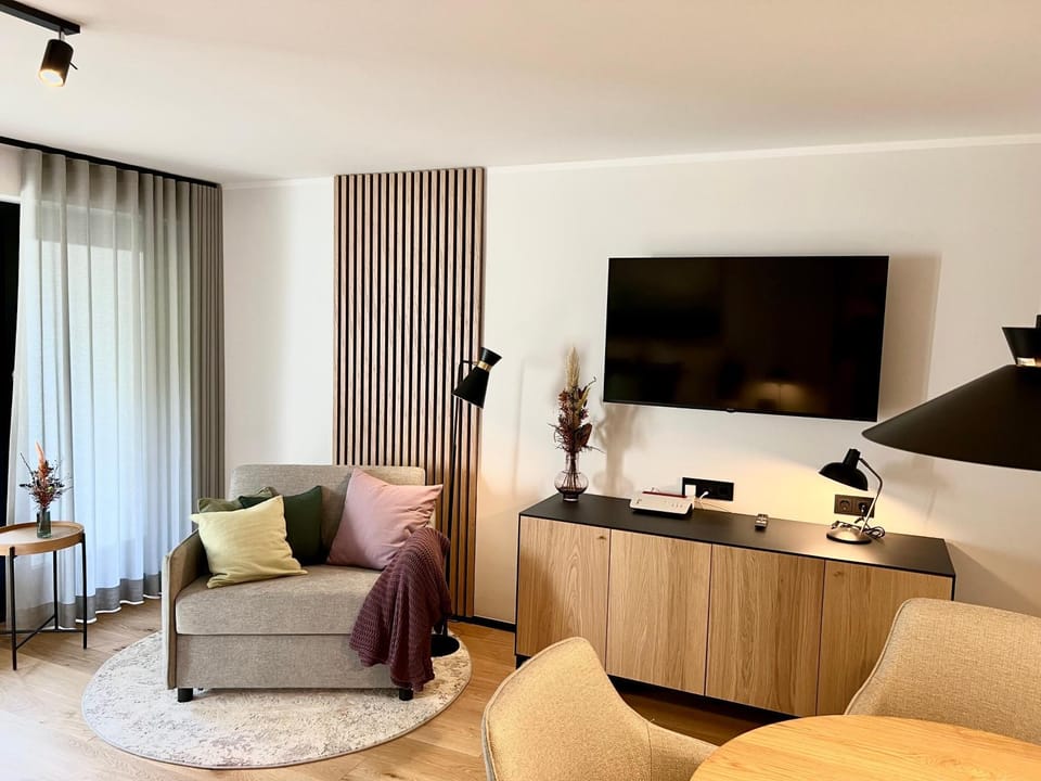 TV and multimedia, Living room