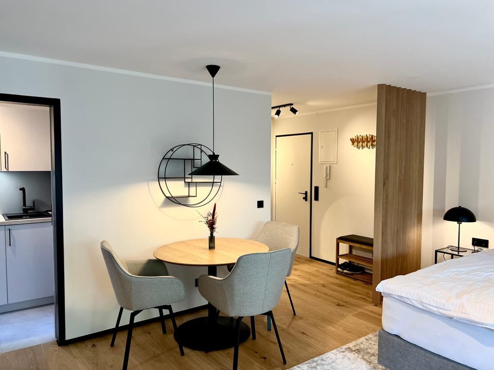 Living room, Dining area