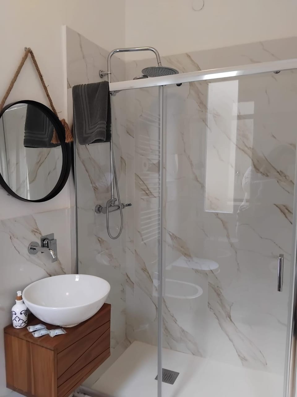 Sapri & Colombo Rooms and Apartments Bed and Breakfast in La Spezia