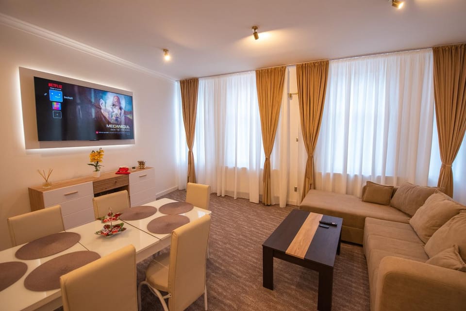 Vibe 90 Old Town Apartment Craiova Apartment in Craiova