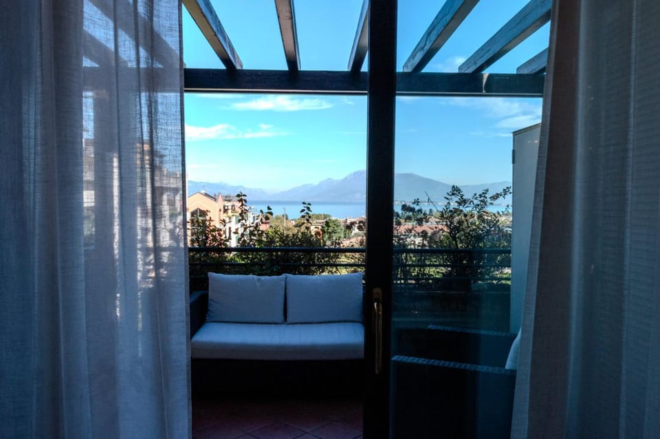 Balcony/Terrace, Lake view