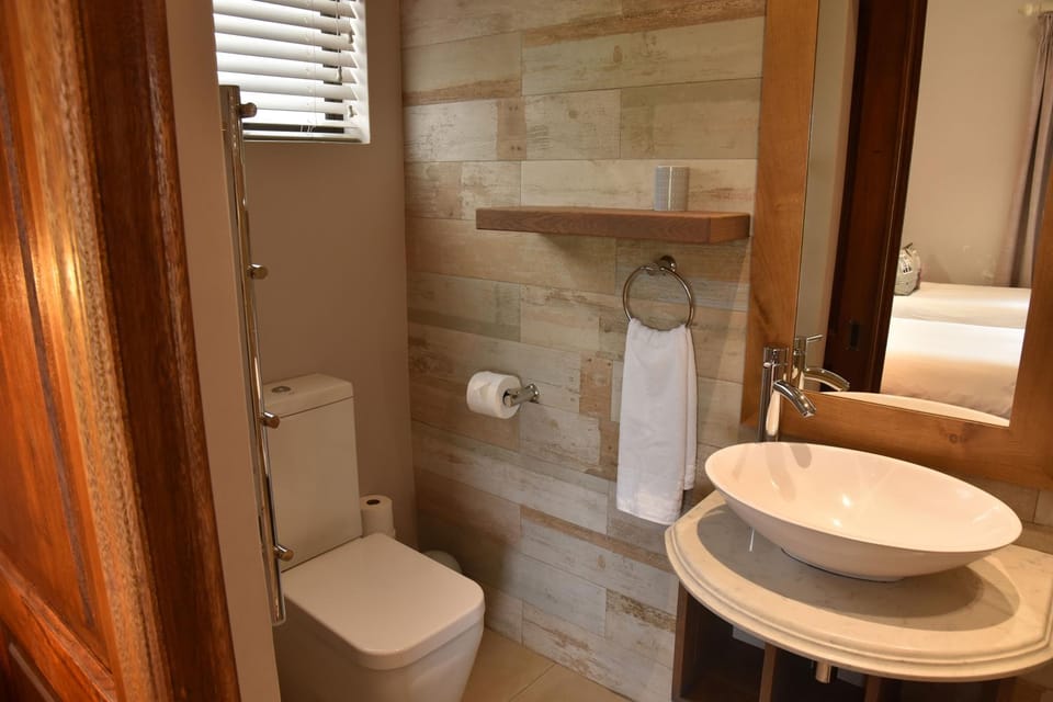 Highlands Retreat Lodge In Highland Gate Golf and Trout Estate 1135 Apartment in South Africa