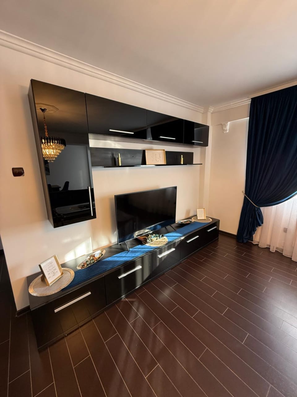 Pearl Apartment in Craiova