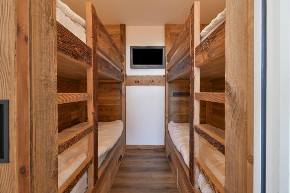 Property building, Living room, Bedroom