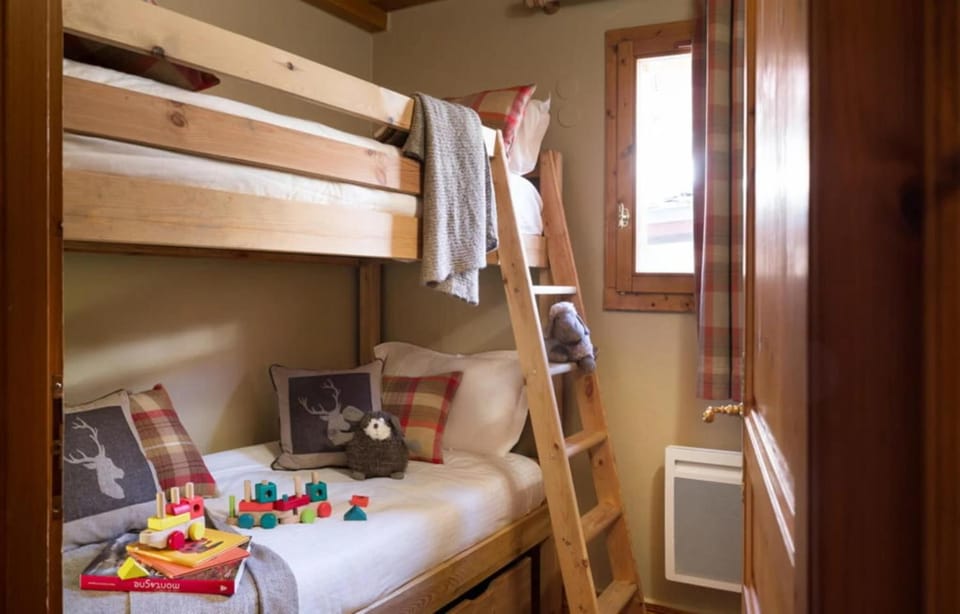 Property building, Living room, Bedroom