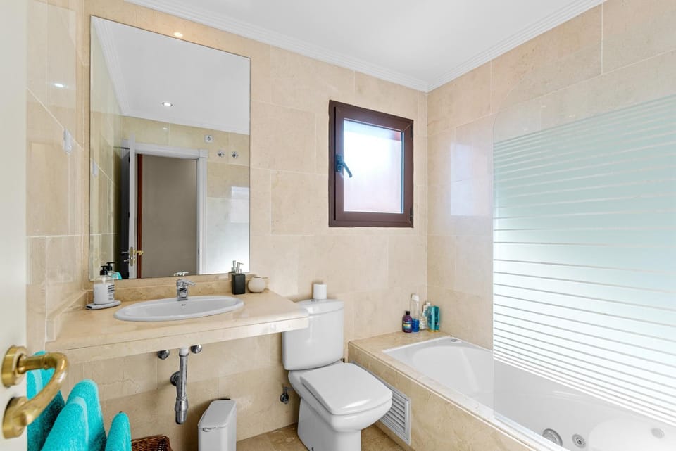 Bathroom, Living room