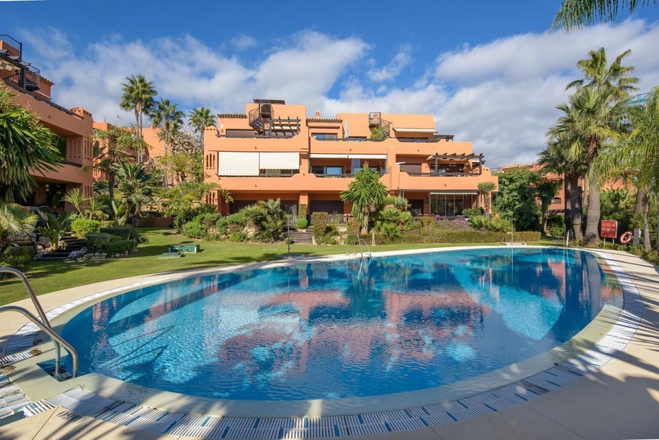 Property building, Swimming pool