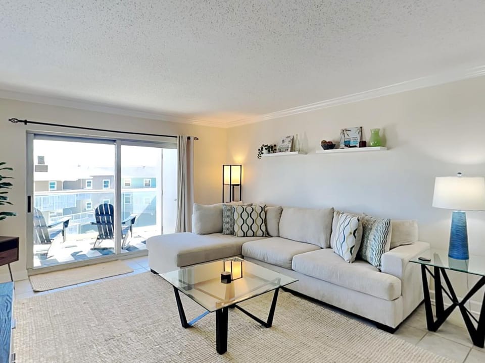 Balcony/Terrace, Living room, Seating area, Sea view, furniture