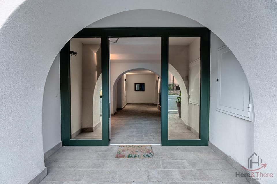 Inner courtyard view