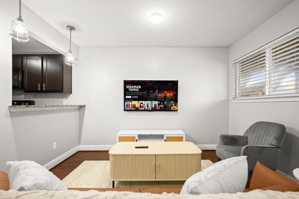Lux 1BR Apt in North Loop Near UT Free Parking Apartment in Austin