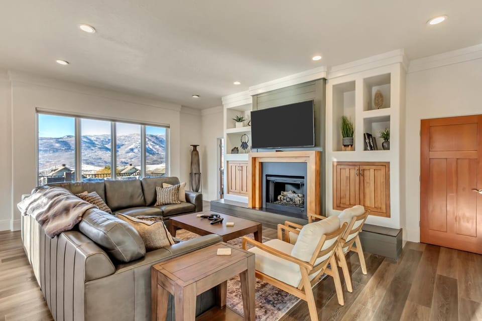 Windriver Hideaway - Private Hot Tub House in Eden