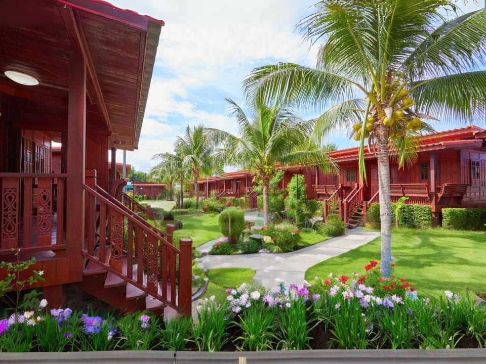 Property building, Spring, Garden