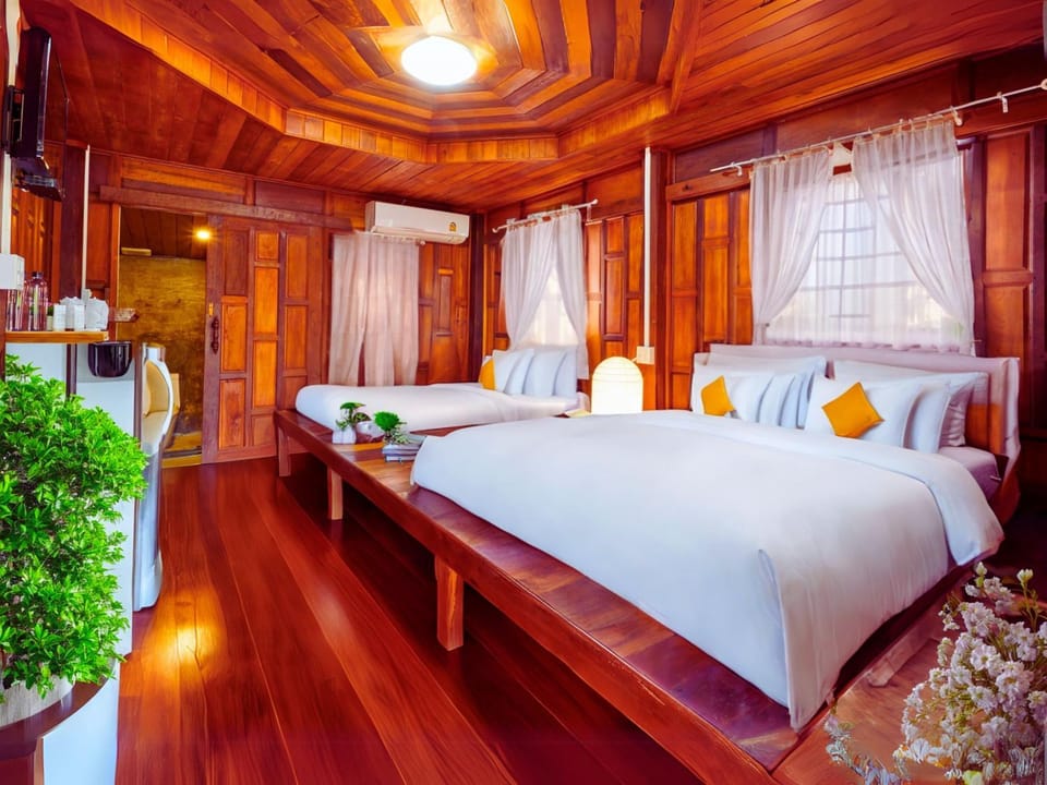 Living room, Photo of the whole room, Seating area, Bedroom