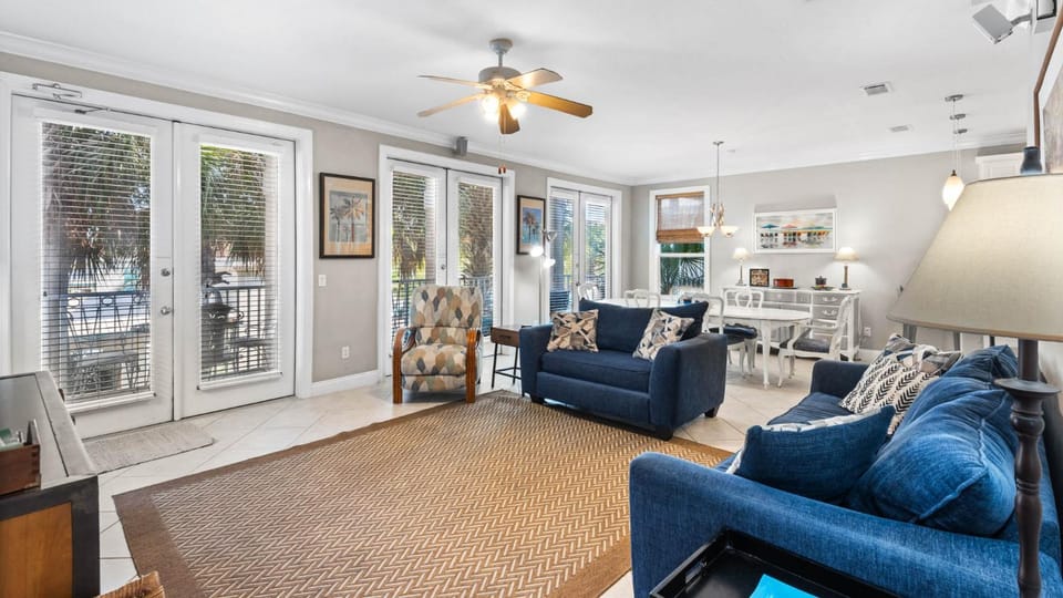 Pooling Around House in Rosemary Beach