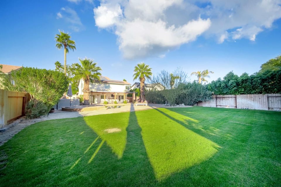 Top Rated 3BR BA Villa Pool Spa BBQ House in Cathedral City