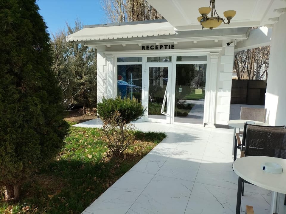 Property building, Lobby or reception