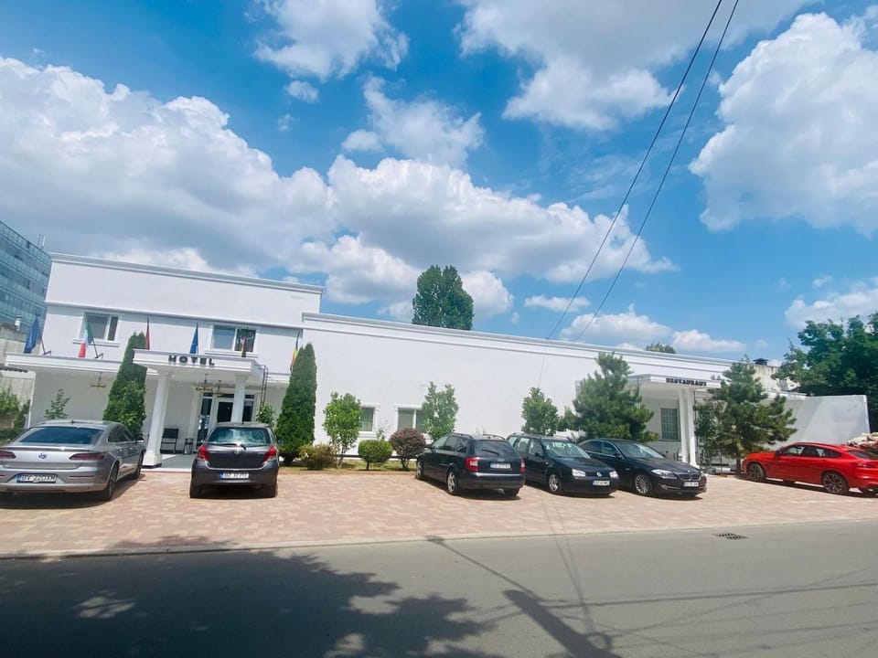 Property building, Parking
