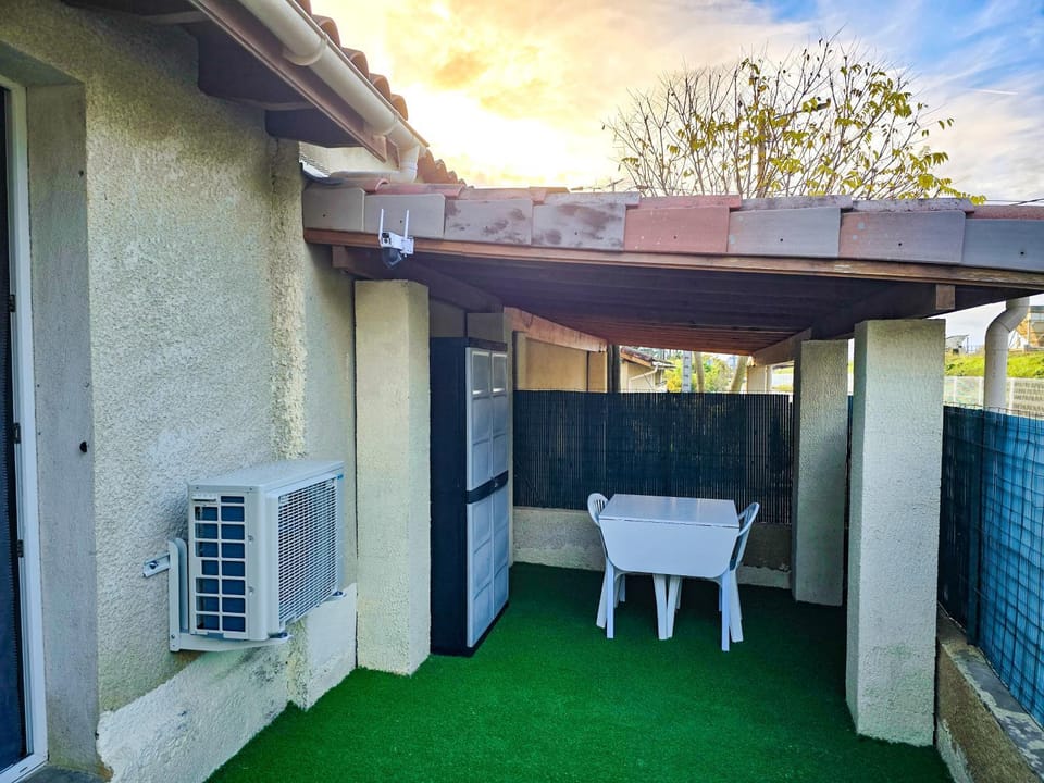 Balcony/Terrace, Dining area
