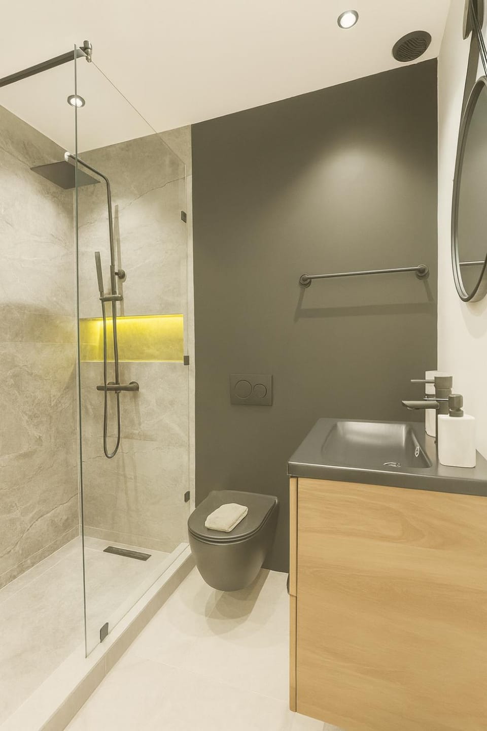 Shower, Toilet, Bathroom
