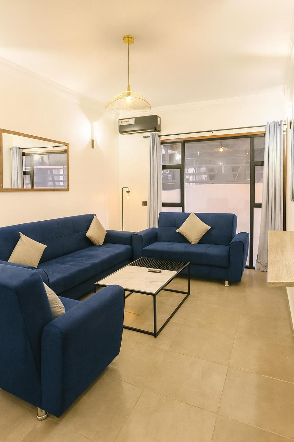 TV and multimedia, Living room, Seating area, air conditioner