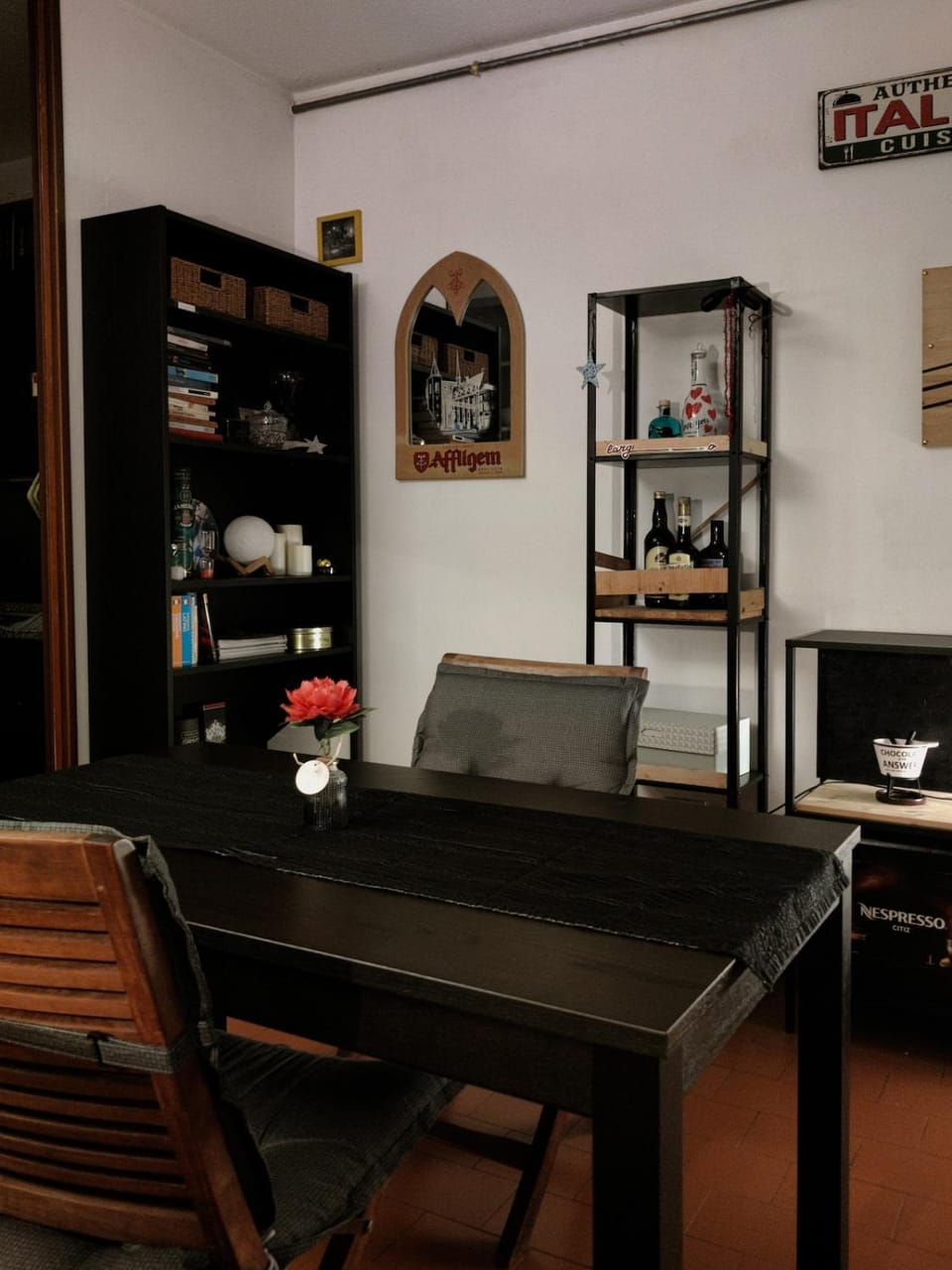 Seating area, Dining area
