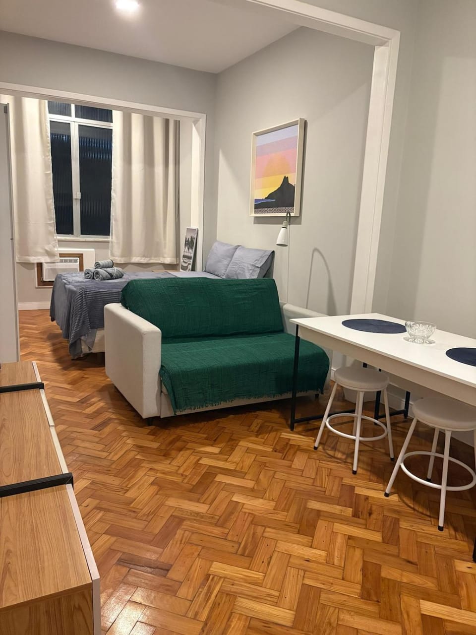 Cozy place - 1 block from the beach Apartment in Rio de Janeiro