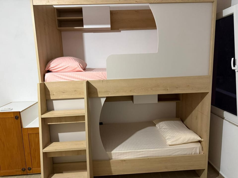 Bed, Bedroom, bunk bed