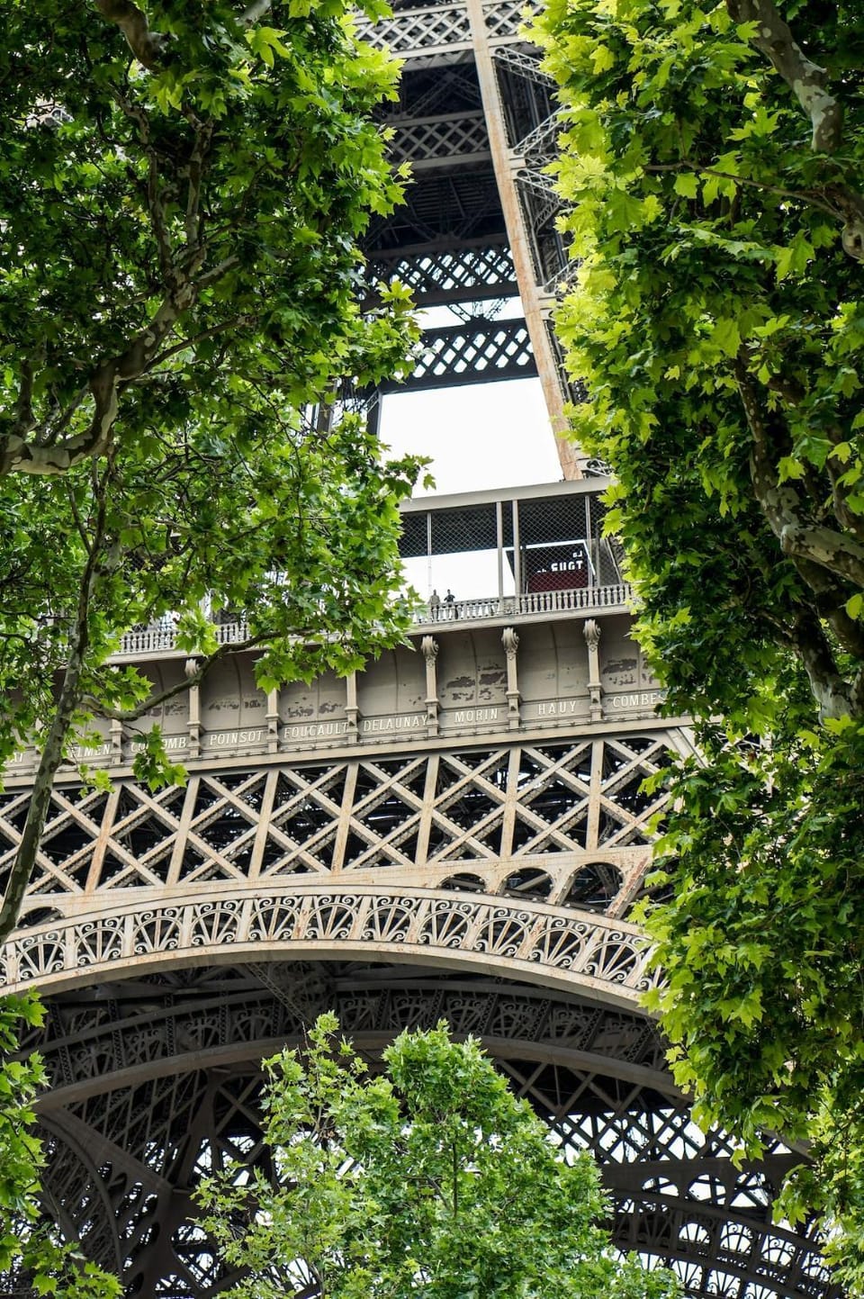 Design & Comfort between Arc de Triomphe & Eiffel Tower Apartment in Paris