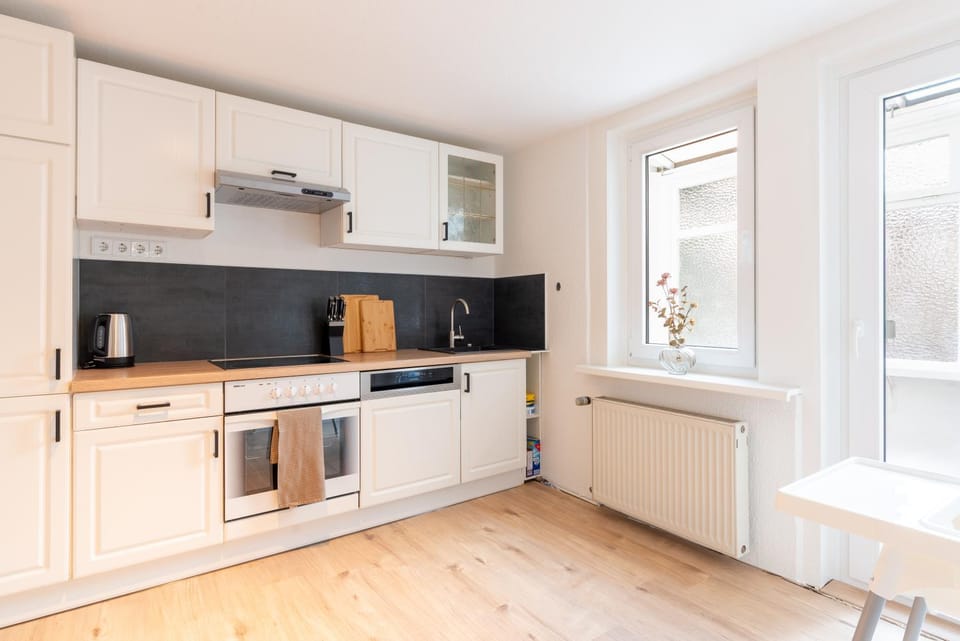 Kitchen or kitchenette, Kitchen or kitchenette, dishwasher, oven, stove, toaster