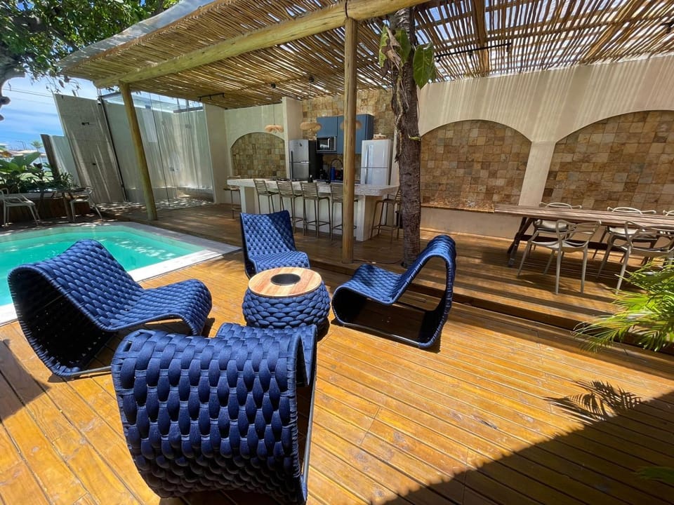 Dining area, Swimming pool