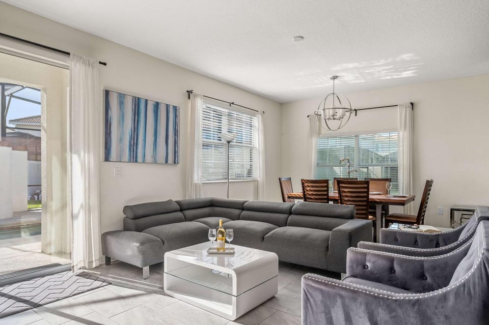 Free Waterpark Heated Pool just minutes to Disney House in Four Corners